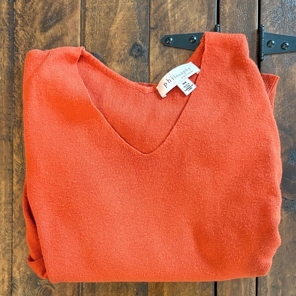 Philosophy Women's V-Neck Sweater in Vibrant Orange